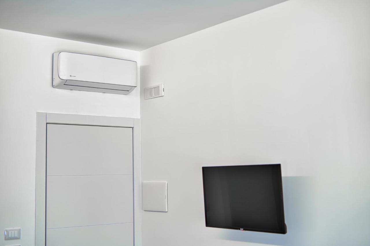 Distinto Suite & Rooms Lecce Buitenkant foto