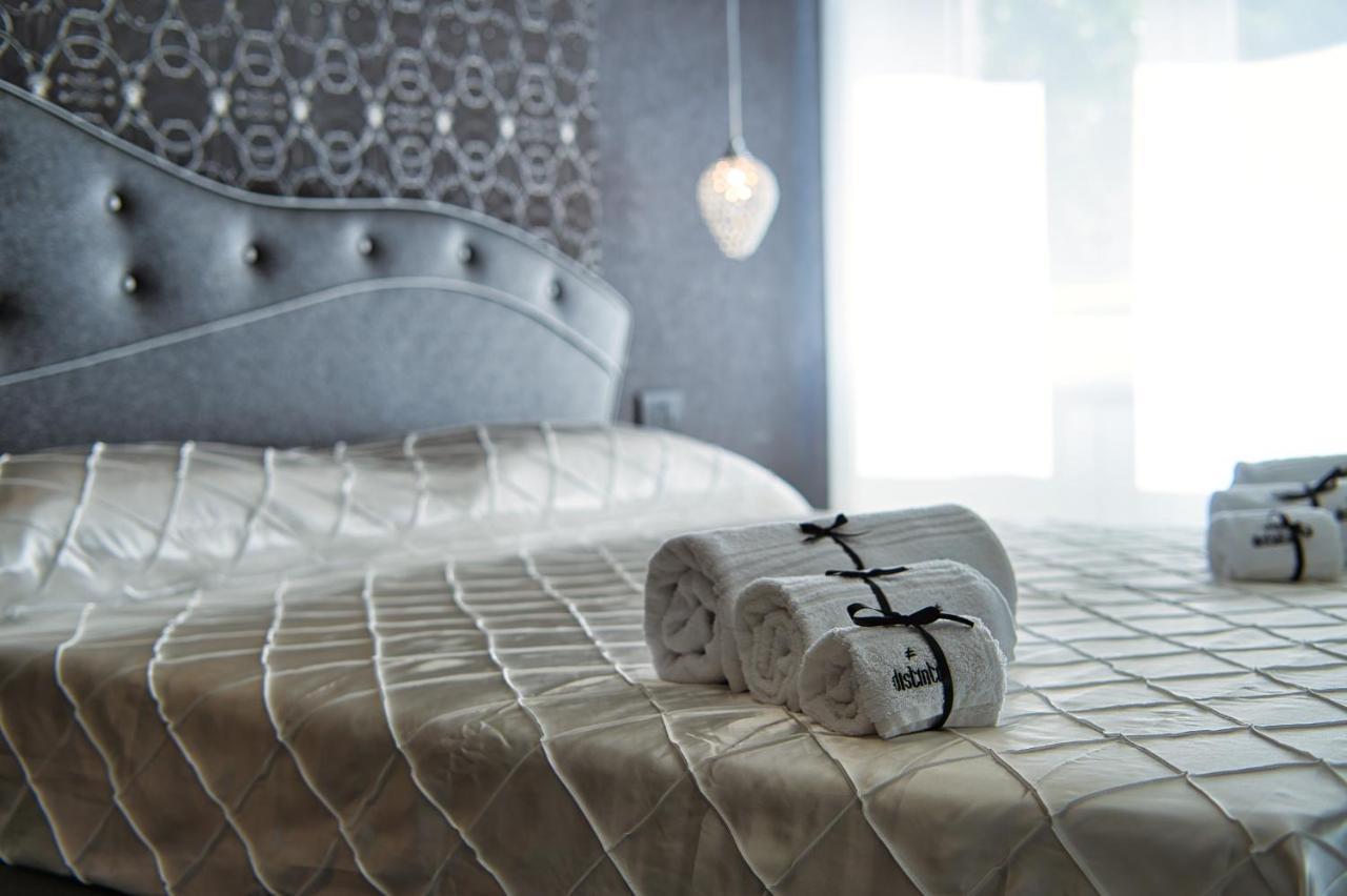 Distinto Suite & Rooms Lecce Buitenkant foto