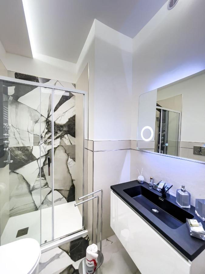 Distinto Suite & Rooms Lecce Buitenkant foto