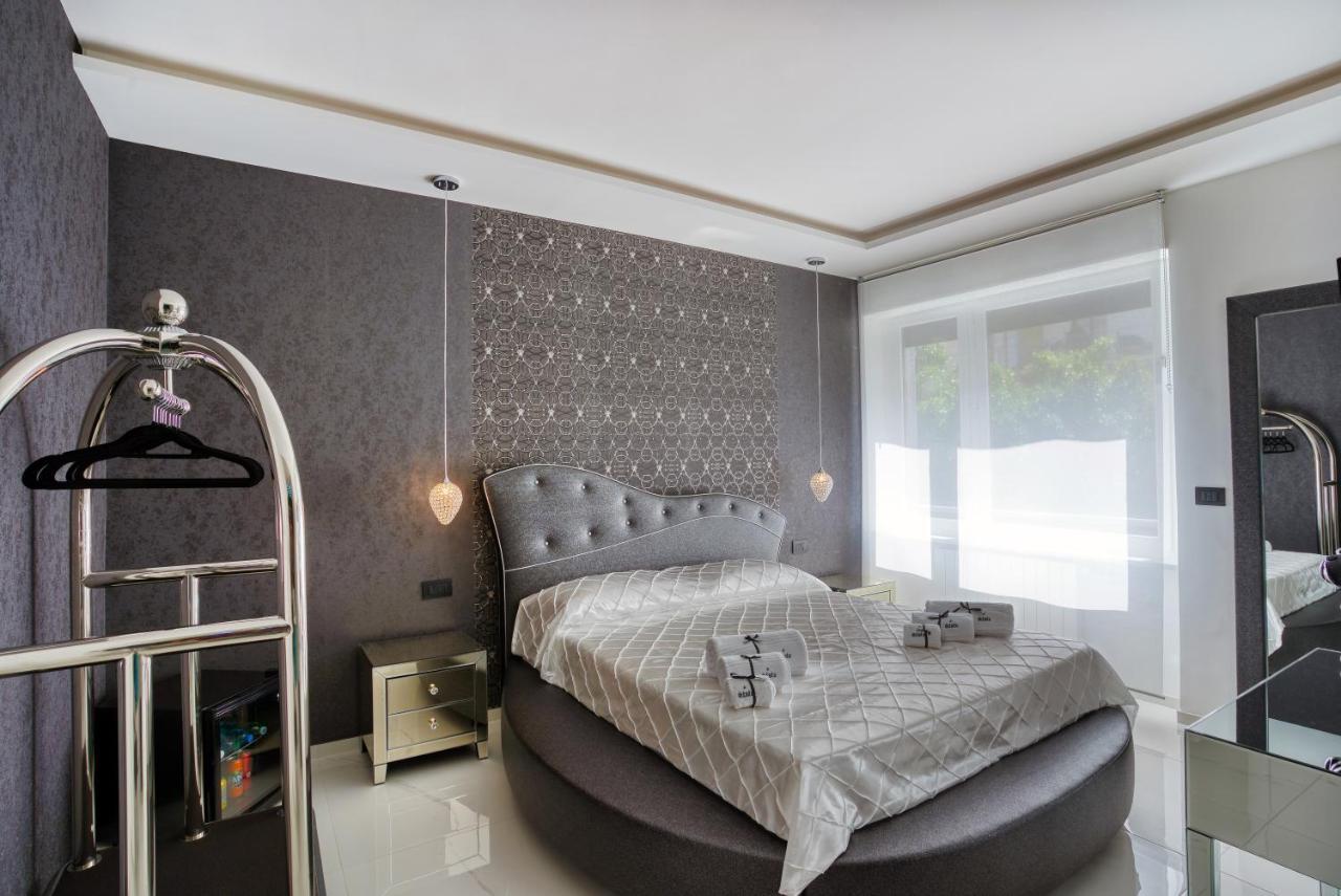 Distinto Suite & Rooms Lecce Buitenkant foto
