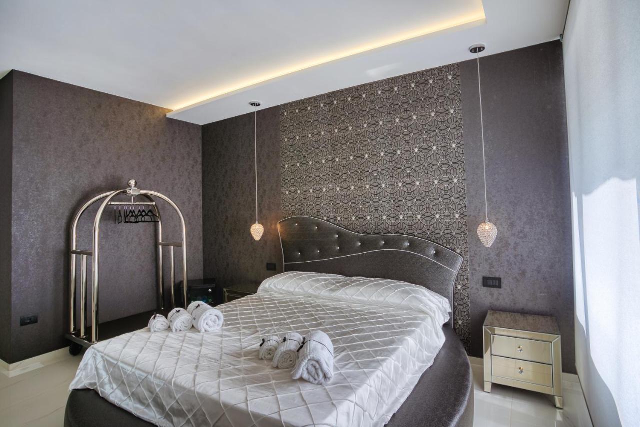 Distinto Suite & Rooms Lecce Buitenkant foto