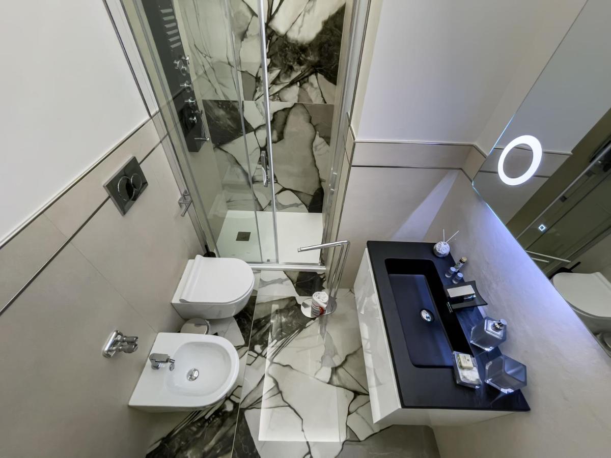 Distinto Suite & Rooms Lecce Buitenkant foto
