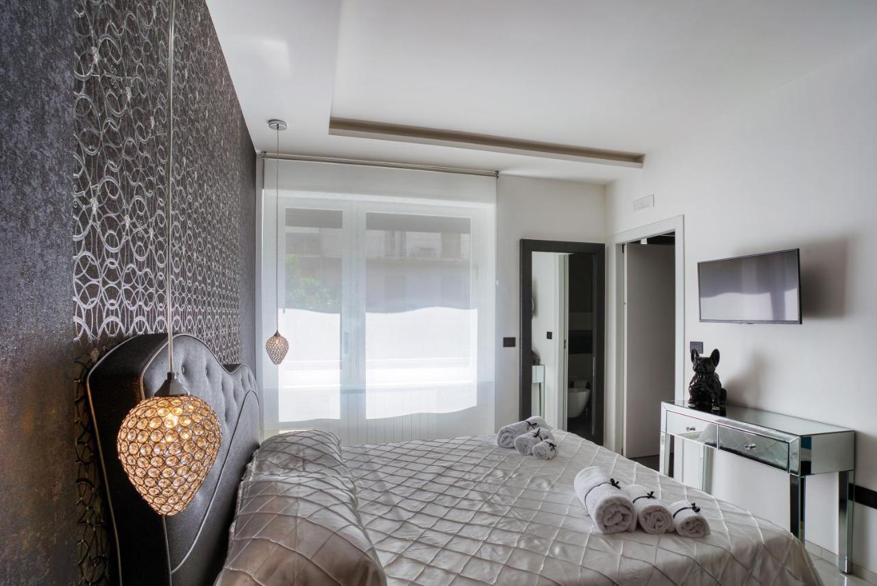 Distinto Suite & Rooms Lecce Buitenkant foto