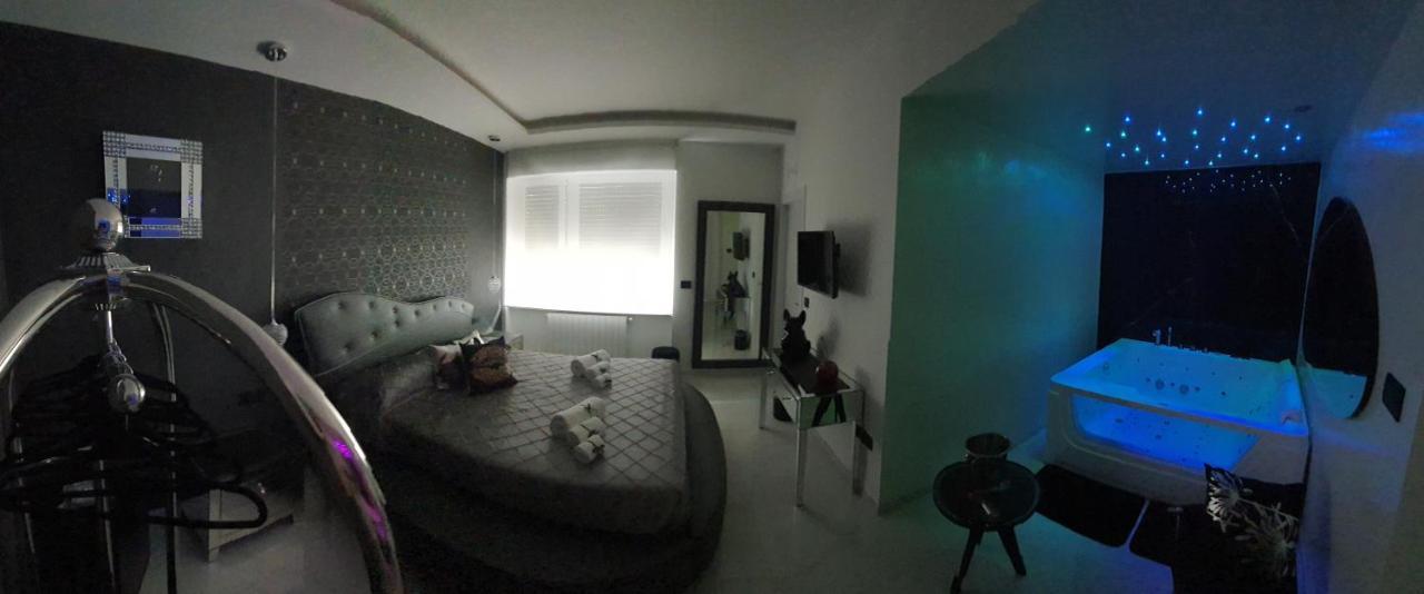 Distinto Suite & Rooms Lecce Buitenkant foto